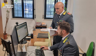 Macerata - Antiriciclaggio e giochi online, la Finanza denuncia due persone